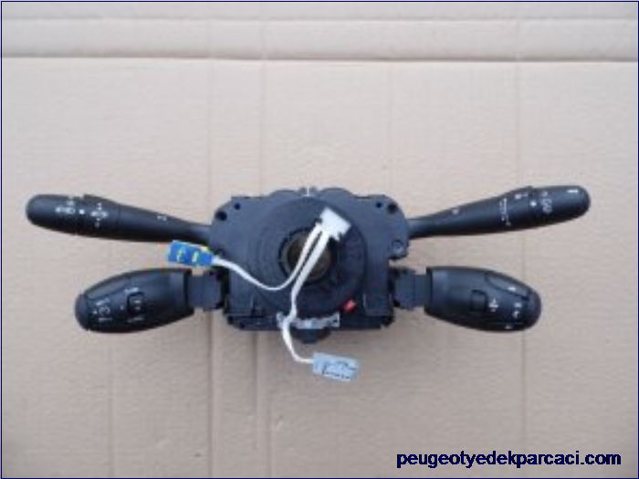 Citroen c3 picasso sinyal kolu airbag sargýsý